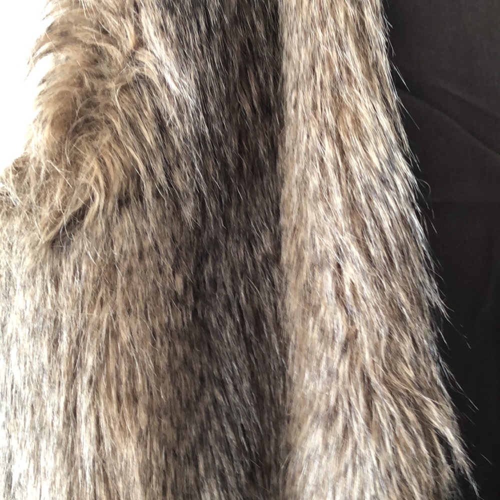 Beautiful soft vest - Picture 2 of 6